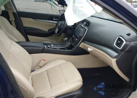 2018 Nissan Maxima 3.5 Sv z USA, uszkodzony, nr VIN 1N4AA6AP6JC373579